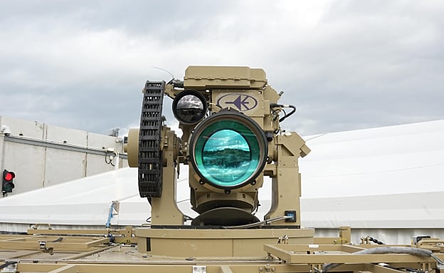 החל עידן הלייזר: מערכת ההגנה האווירית „אור איתן” נמסרה לצה”ל | חדשות 13