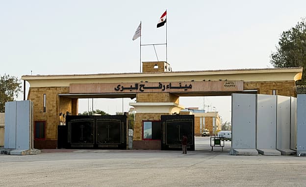 בהנחיית הדרג המדיני: מעבר רפיח ייפתח ביום ראשון לשני הכיוונים | חדשות 13