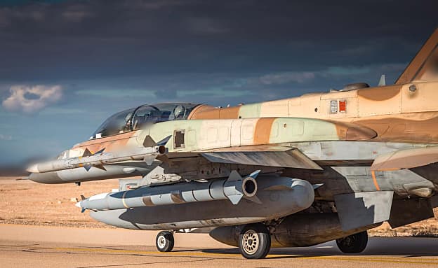 יותר מ-1,200 חימושים ביממה: חיל האוויר תוקף בלי הפסקה באיראן | חדשות 13