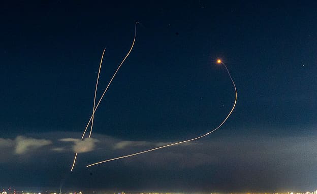 ירי משולב מאיראן ולבנון; אזעקות בלתי פוסקות בצפון | חדשות 13