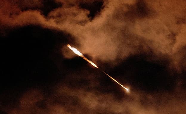 פיקוד העורף החמיר את ההנחיות: בצה”ל נערכים לירי מאיראן | חדשות 13