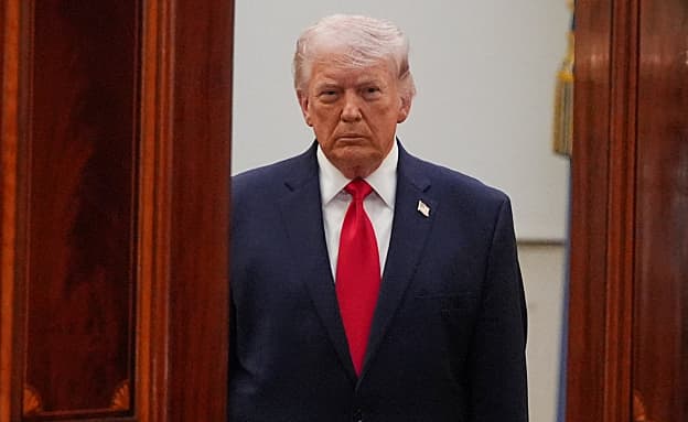 טראמפ: עסקה עם איראן עד מחר – או שגשרים ותחנות כוח ייפלו | חדשות 13