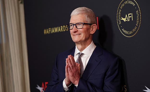 תם עידן באפל: טים קוק פורש אחרי 15 כמנכ”ל | חדשות 13