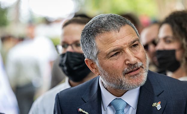 ביקורת חריפה בשב”כ נגד זיני: „מתכחש לטרור היהודי” | חדשות 13