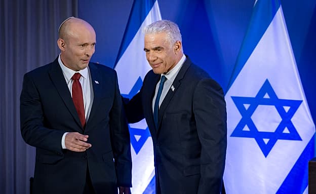 המפץ, המרוויחים והמפסידים: איחוד בנט-לפיד יכריע את הבחירות? | חדשות 13