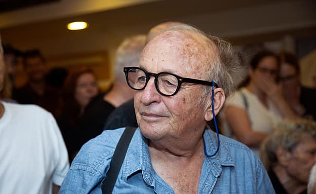 בגיל 80: האמן והפובליציסט יאיר גרבוז הלך לעולמו | חדשות 13