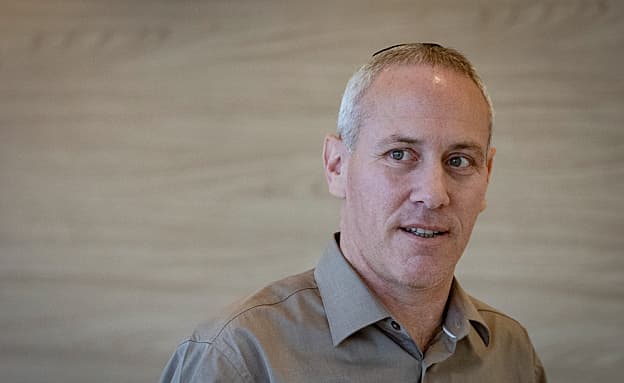 חילי טרופר מתחייב: „לא נשב בממשלה של נתניהו” | חדשות 13