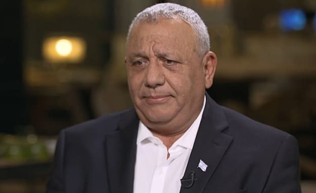 איזנקוט בריאיון בלעדי: „בנט ולפיד העדיפו את המפלגה על פני המדינה” | חדשות 13