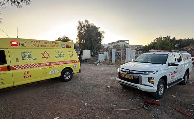 גבר נרצח ביריות ברמלה. המשטרה: „הרקע – „סכסוך דמים” | חדשות 13
