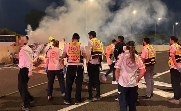 הרוג בפיצוץ רכב בכביש החוף, סמוך לאור עקיבא; הנסיבות נבדקות | חדשות 13