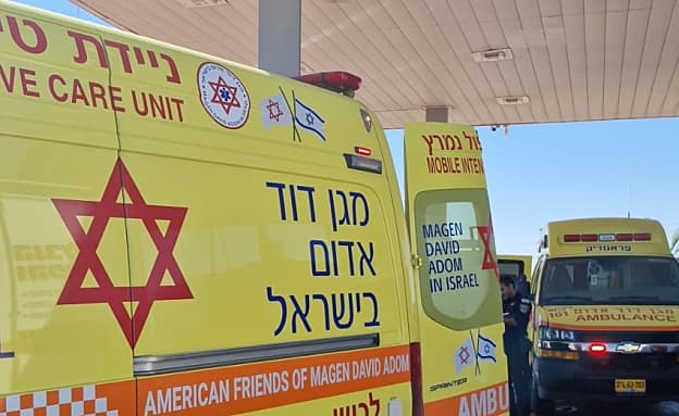 תאונה קטלנית בדרום: הולך רגל כבן 70 נהרג מפגיעת משאית | חדשות 13