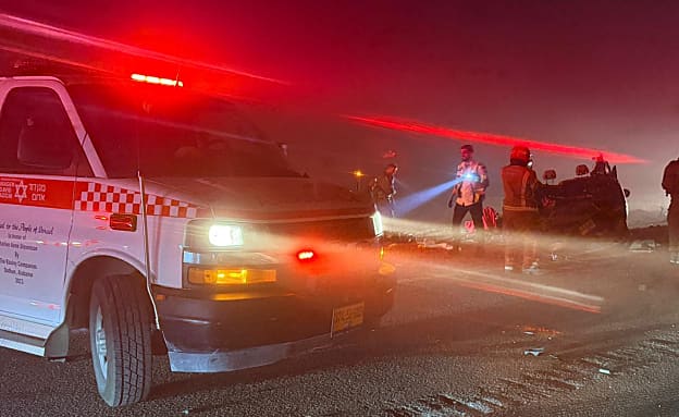 צעירה נהרגה בתאונת דרכים בצומת הערבה, גבר בן 30 נפצע קשה | חדשות 13