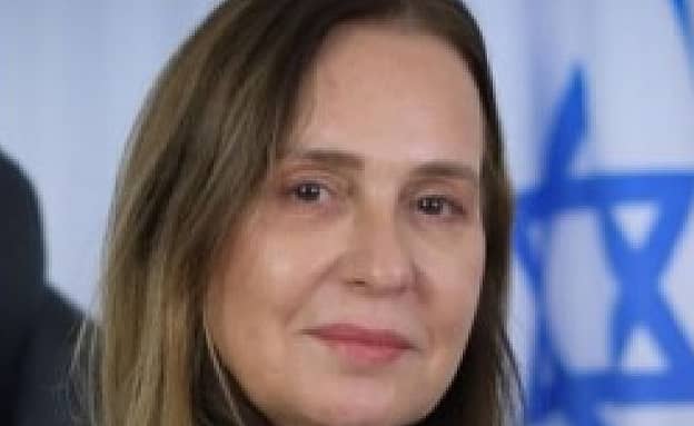 אחרי שנחקרה: ראש אגף משאבי אנוש במשטרה נשלחה למעצר בית | חדשות 13