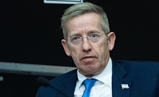 פרסום ראשון: מזכיר הממשלה יעזוב את הלשכה – אך לא את נתניהו | חדשות 13