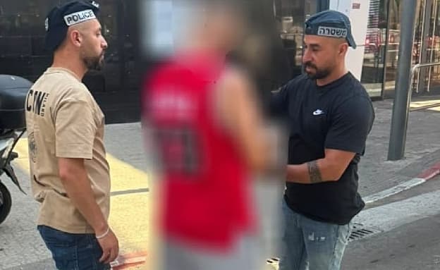 ההורים על מעצר המורה החשוד באונס: „התלמידים במצוקה” | חדשות 13