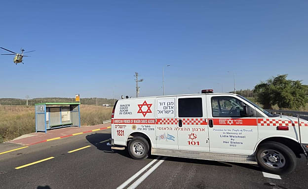 מיניבוס התהפך באזור ירושלים: 9 נפצעו, בהם גבר כבן 30 במצב קשה | חדשות 13