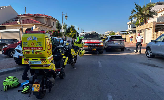פעוטה כבת שנה וחצי טבעה למוות בבריכה ביתית באשקלון | חדשות 13