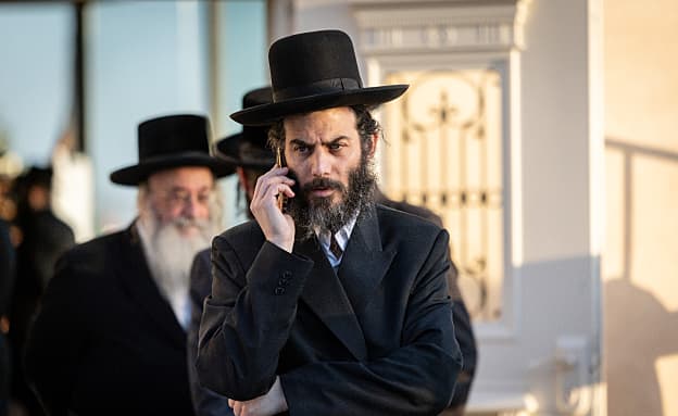 תחרות לש”ס ויהדות התורה: העסקן החרדי שדן בהקמת מפלגה חדשה | חדשות 13