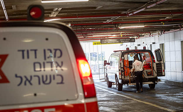 סריקות בירושלים: הניח עובר ללא רוח חיים בכניסה לבי”ח – ונמלט | חדשות 13