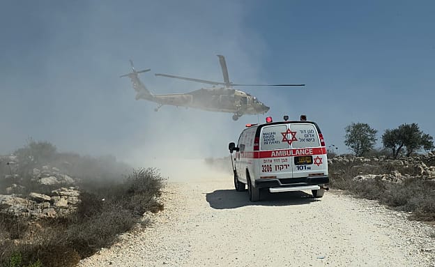 פיגוע דקירה בשומרון: בן 19 נפצע בינוני-קשה, המחבל חוסל | חדשות 13