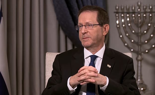 הרצוג לא מוריד מהשולחן את החנינה לנתניהו: „דרושה עסקת טיעון” | חדשות 13