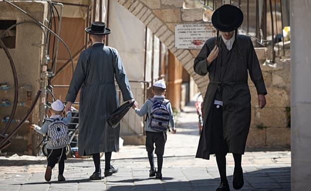 תקציבי הסיוע ליוצאים בשאלה קוצצו; חלקם יועבר לגופים חרדיים | חדשות 13