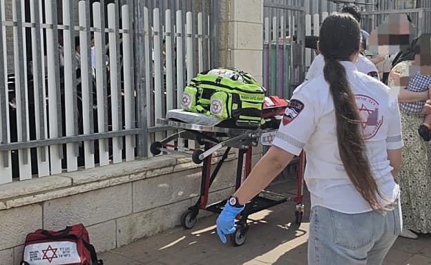 אירוע חריג בביתר עילית: 8 תינוקות פיתחו תסמיני אלרגיה במעון | חדשות 13