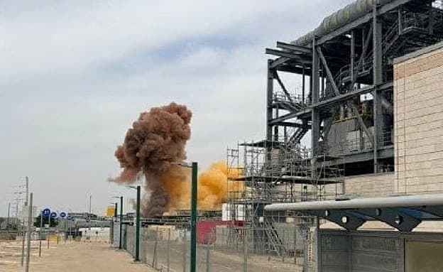 גז רעיל דלף: 3 פצועים קשה בפיצוץ במפעל אינטל בקריית גת | חדשות 13