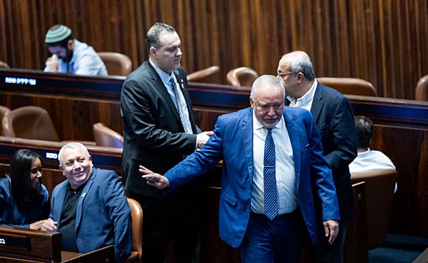 ליברמן: לא נתמוך בשום ממשלת מיעוט, גם לא לתקופת מעבר | חדשות 13