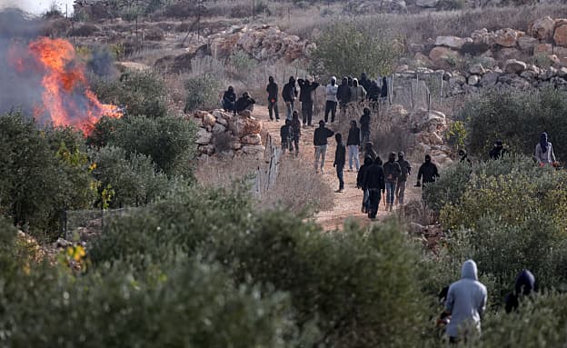 צלמת הוושינגטון פוסט הותקפה בידי מתנחלים: „בעטו בי במשך 10 דק'” | חדשות 13