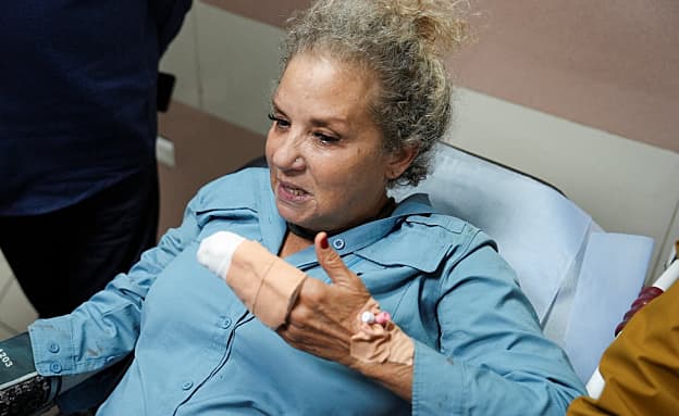 מכה למשטרה: 8 מ-10 החשודים בתקיפת צלמת הוושינגטון פוסט שוחררו | חדשות 13