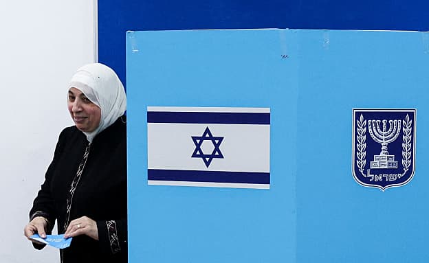 סולברג לשב”כ: לחקור חשד לשוחד בחירות מקטר במגזר הערבי | חדשות 13