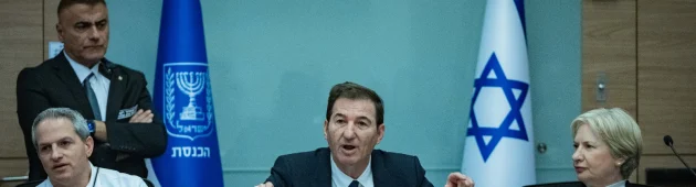 התנגחות בייעוץ המשפטי, צעקות ועימותים: המרוץ לחוק הפטור