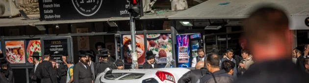 כאוס בי-ם: חרדים קיצונים הפכו ניידת. 13 שוטרים נפצעו, 4 נעצרו