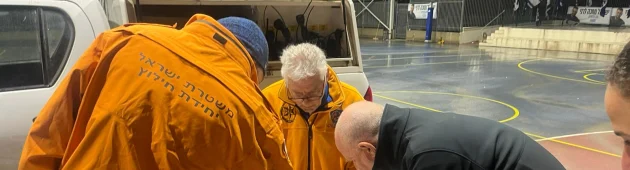 סריקות בנחל מיתר אחר אדם שניסה לחלץ רכב משיטפון - ונסחף