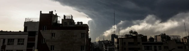 "השמיים שחורים": מימדי ההרס בטהרן נחשפים