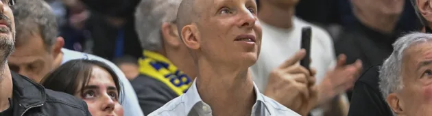 דרמה בכדורסל: ריצ'רד דיץ' רכש 38% נוספים ממניות מכבי ת"א