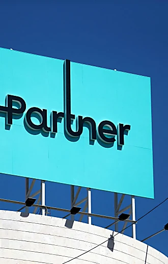 תקלה נרחבת ברשתות פרטנר והוט מובייל: "הנושא בבדיקה"