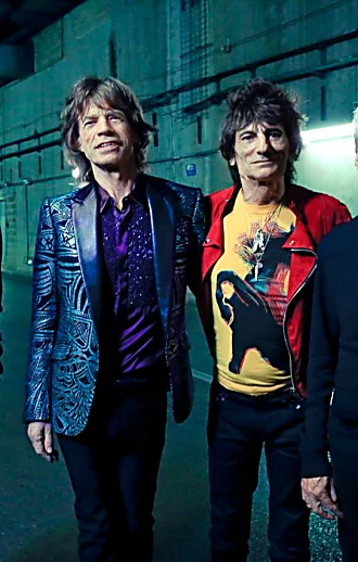 "להיות רולינג סטון" מצליחה לחדש גם למכורי הלהקה | ביקורת