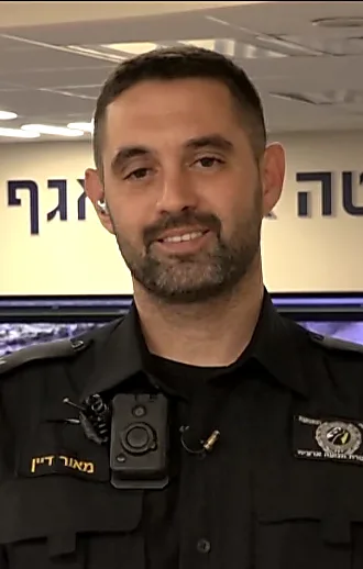 סייר התנועה שהציל את חייו של ילד בן 4 במהלך נסיעה