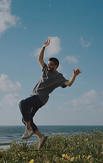 חנן בן ארי שחרר אלבום חדש: "הלוואי שתצאו לנסיעה ארוכה ותקשיבו לו ברצף"