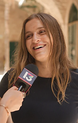 "זו הפעם הראשונה שלי בישראל - אני מאוהבת בה": הכירו את אנני שפירו