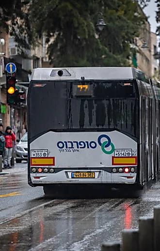 נהגי חברת סופרבוס מאיימים לשבות: "הבריחה מאחריות עולה לנו בדם"