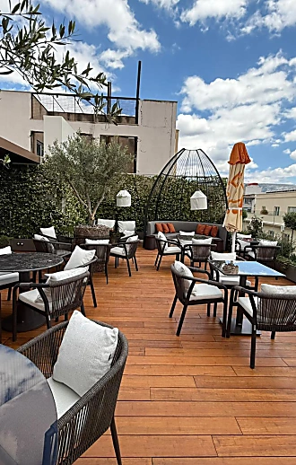 זה המלון הישראלי באתונה שנכלל במותג היוקרתי של רשת "הילטון"