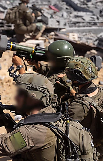 הושעו לוחמים שעצרו פלסטיני ונהגו בו באלימות: "האירוע מתוחקר"