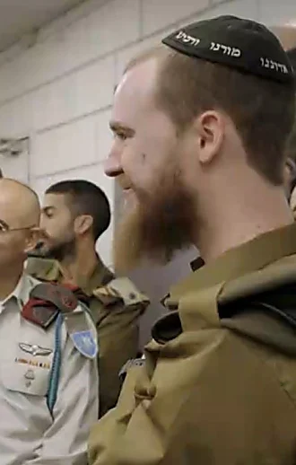 שולטים בכיפה: מי מפחד מהקצינים הדתיים בצה"ל?