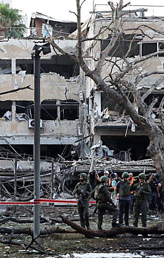מטח קטלני מאיראן: 8 הרוגים ועשרות פצועים ב-4 זירות נפילה