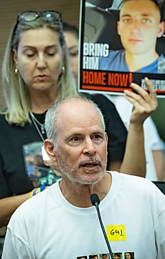 קית' סיגל: "נאלצו להוציא את מתן אנגרסט מהמנהרה כדי שיחיה"