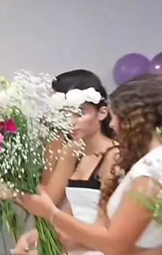 במסיבות, בימי גיבוש ובטיפולים: זה הטרנד הפרחוני של הקיץ