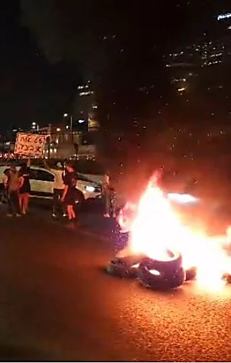 הפגנות וחסימות באיילון: "מחרחרי מלחמת הנצח דוחפים לאסון"
